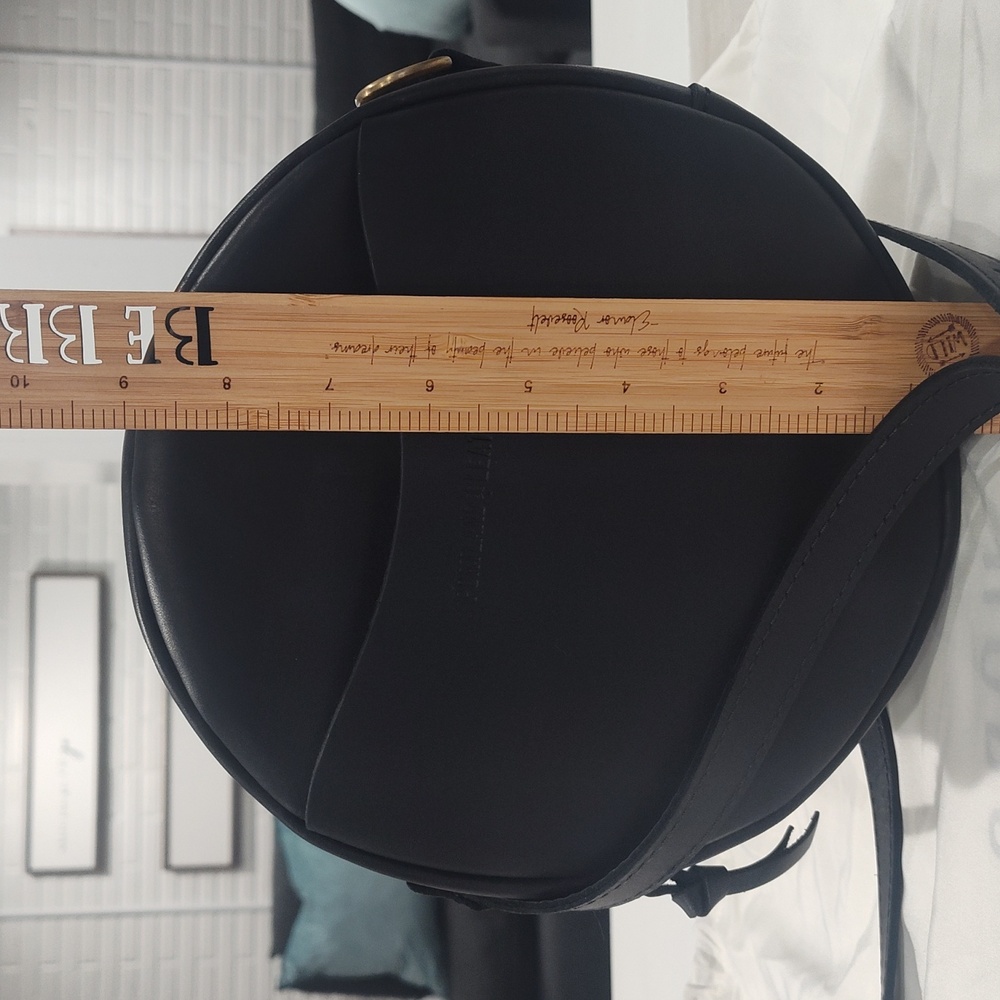 Portland Leather Large Circle Crossbody Bag In Black - Picture 2 of 11